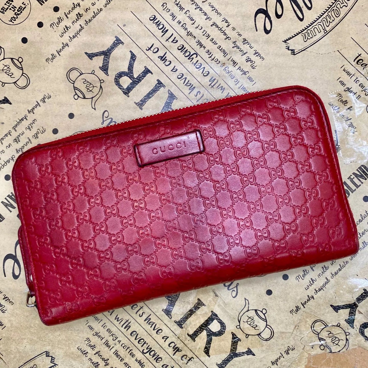 Gucci Wallet Micro GG Leather Red Round Card Billfold Coin — view 3