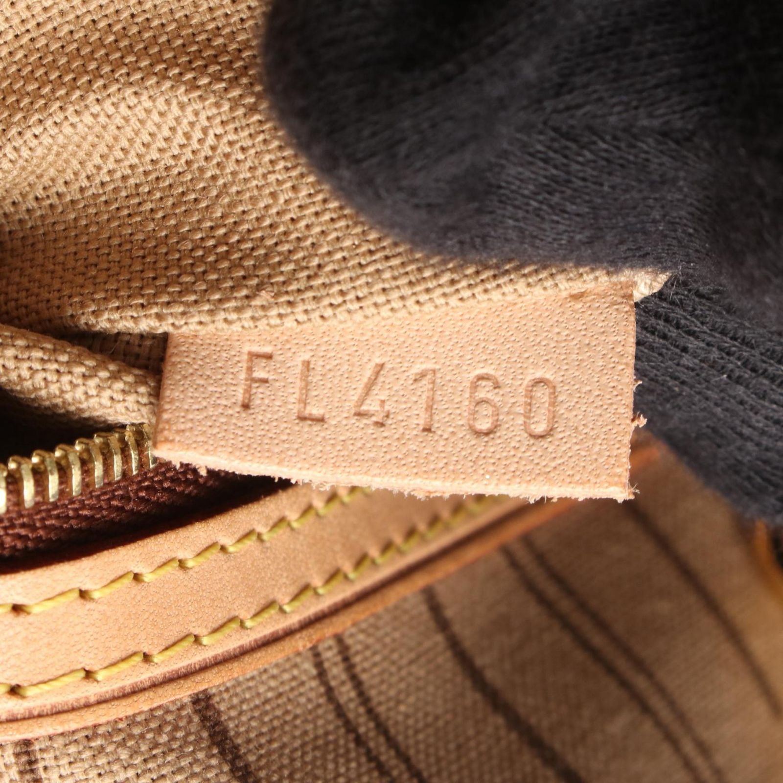 Louis Vuitton Shoulder Bag Delightful MM Canvas Leather — view 5