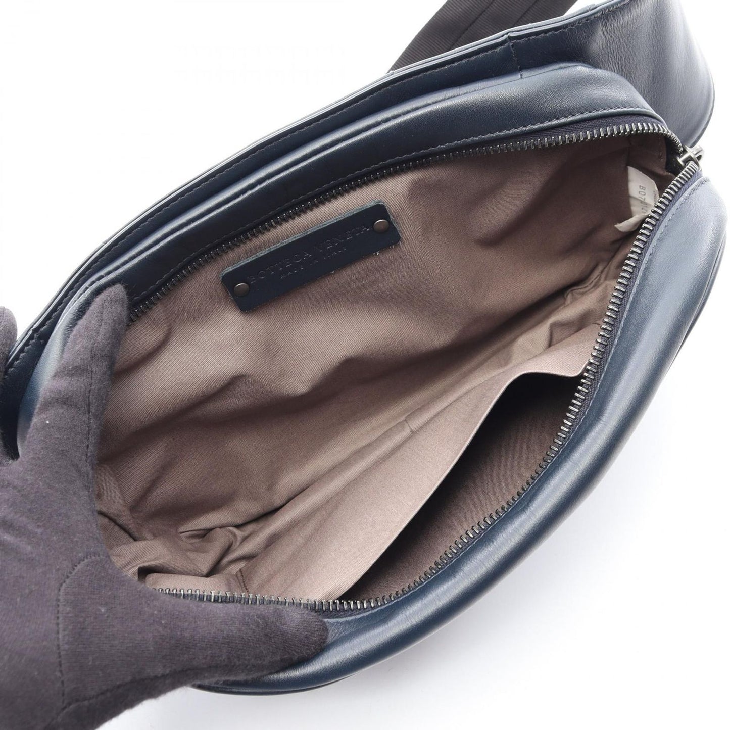Bottega Veneta Waist Bag Intrecciato Navy Leather — view 3