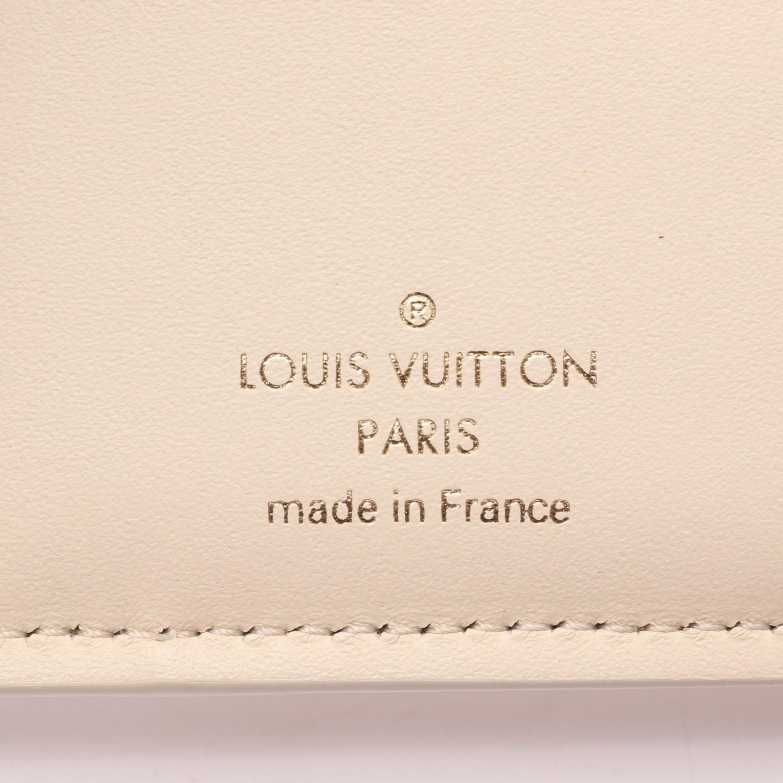 Louis Vuitton Trifold Wallet Portefeuille Capucines Compact Quartz Leather Watch — view 5