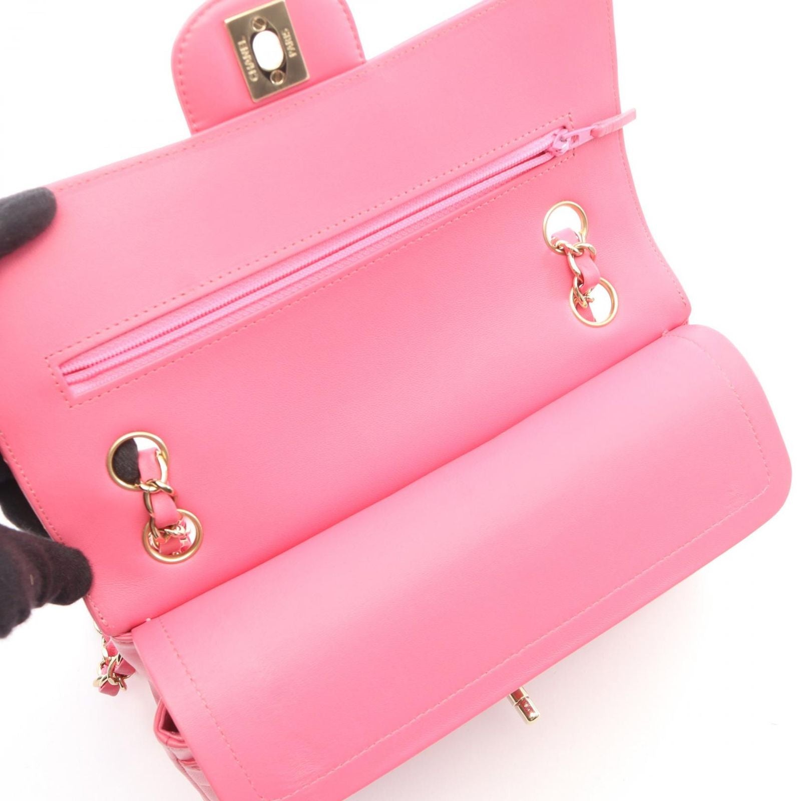 Chanel Shoulder Bag Chain Pink Lambskin — view 6