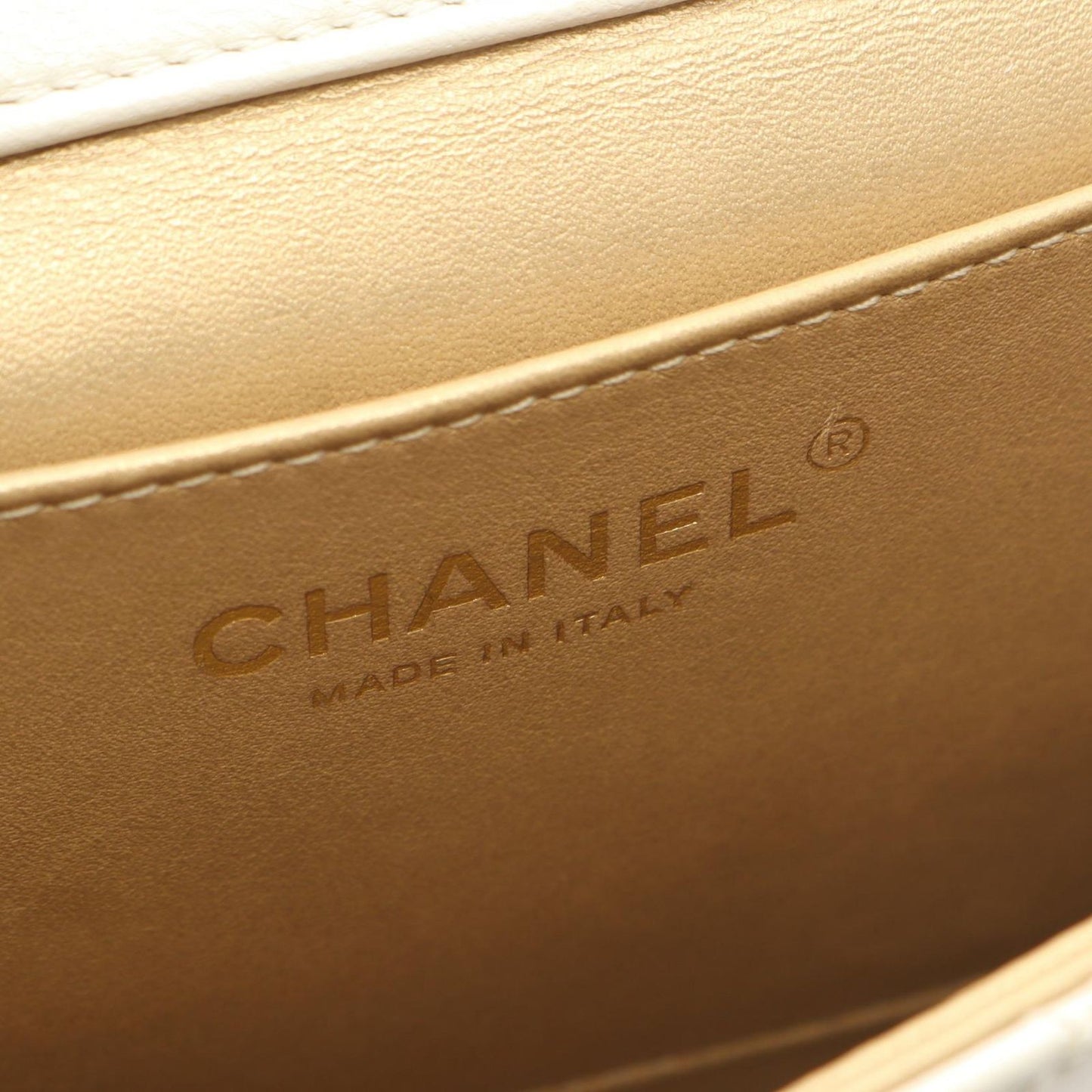 Chanel Shoulder Bag Quilted White Leather Chain — view 4