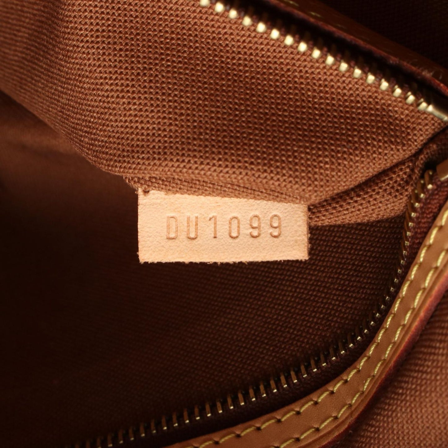 Louis Vuitton Shoulder Bag Batignolles Oriental Canvas Leather — view 5