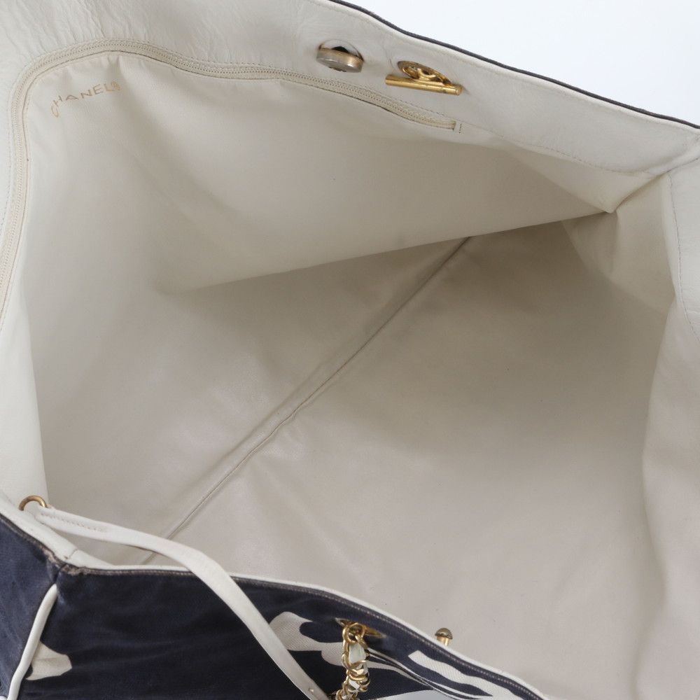 Chanel CC Logo Chain Tote Shoulder Hand — view 7