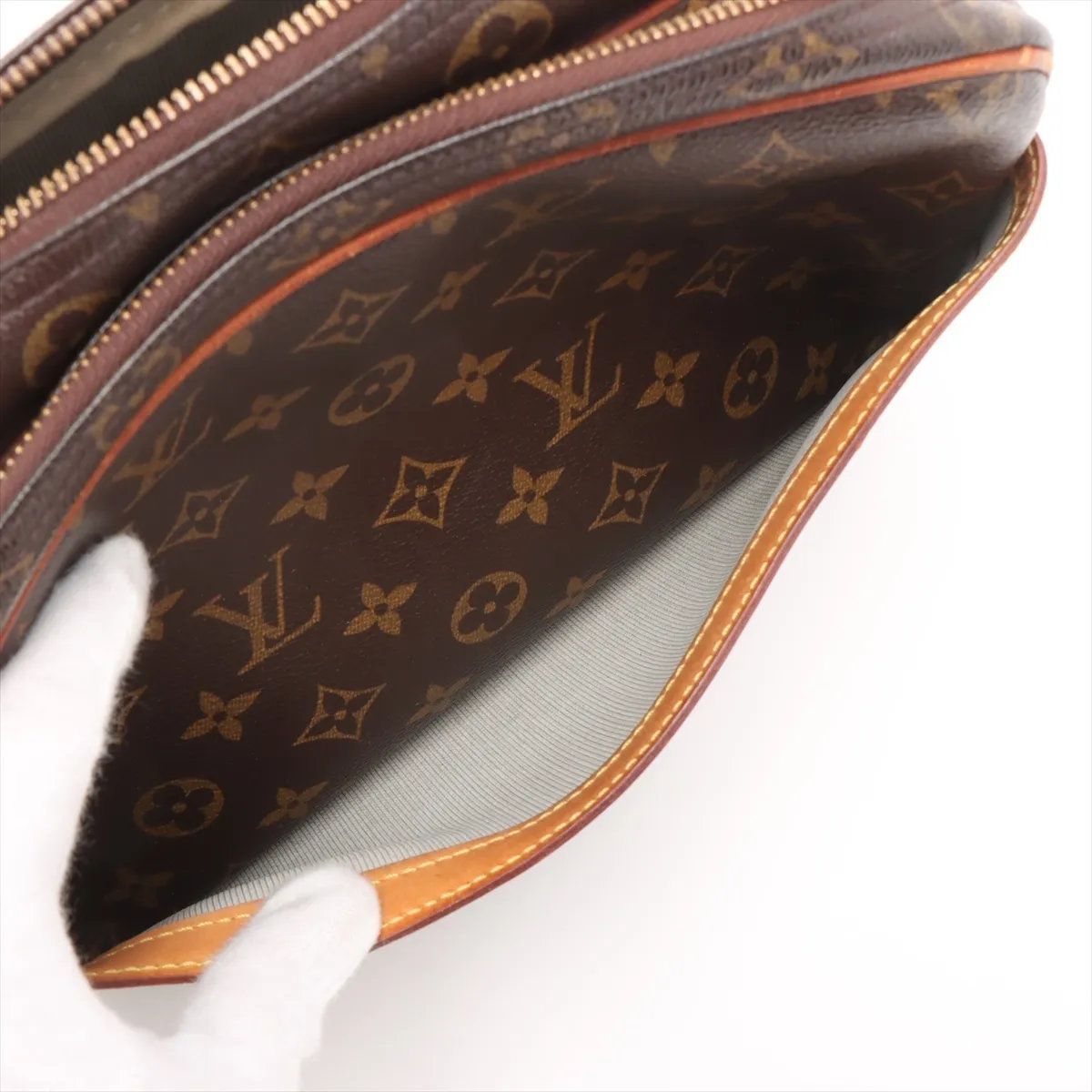 Louis Vuitton Monogram Reporter PM Leather Shoulder Bag Crossbody Messenger — view 8