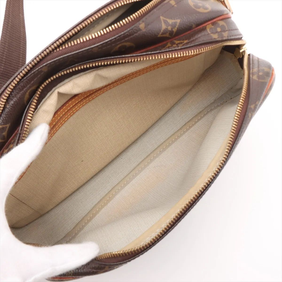 Louis Vuitton Monogram Reporter PM Leather Shoulder Bag Crossbody Messenger — view 5