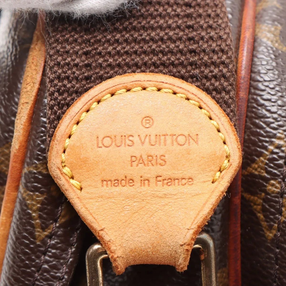 Louis Vuitton Monogram Reporter PM Leather Shoulder Bag Crossbody Messenger — view 9