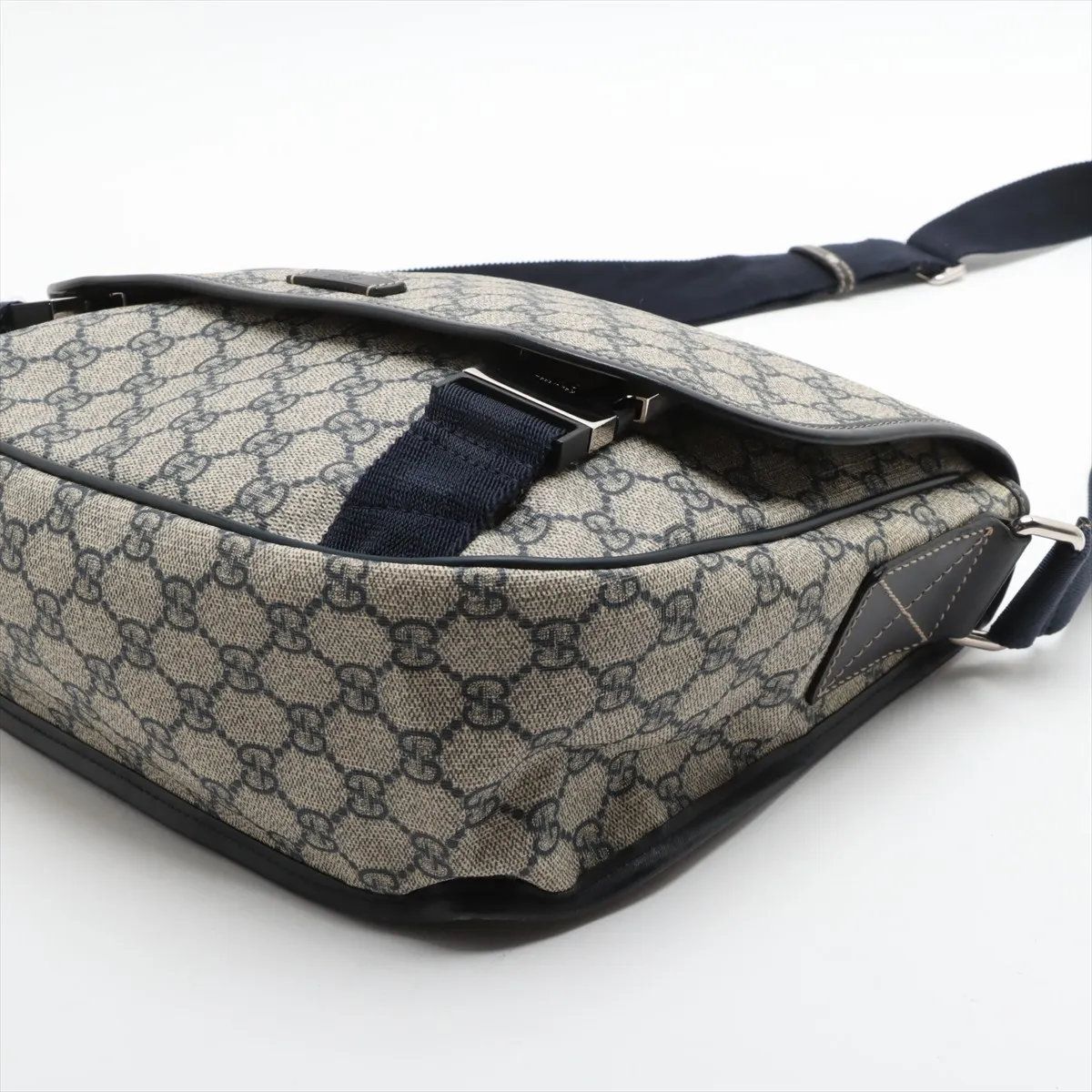 Gucci GG Supreme Leather Shoulder Bag Crossbody Messenger Navy — view 3