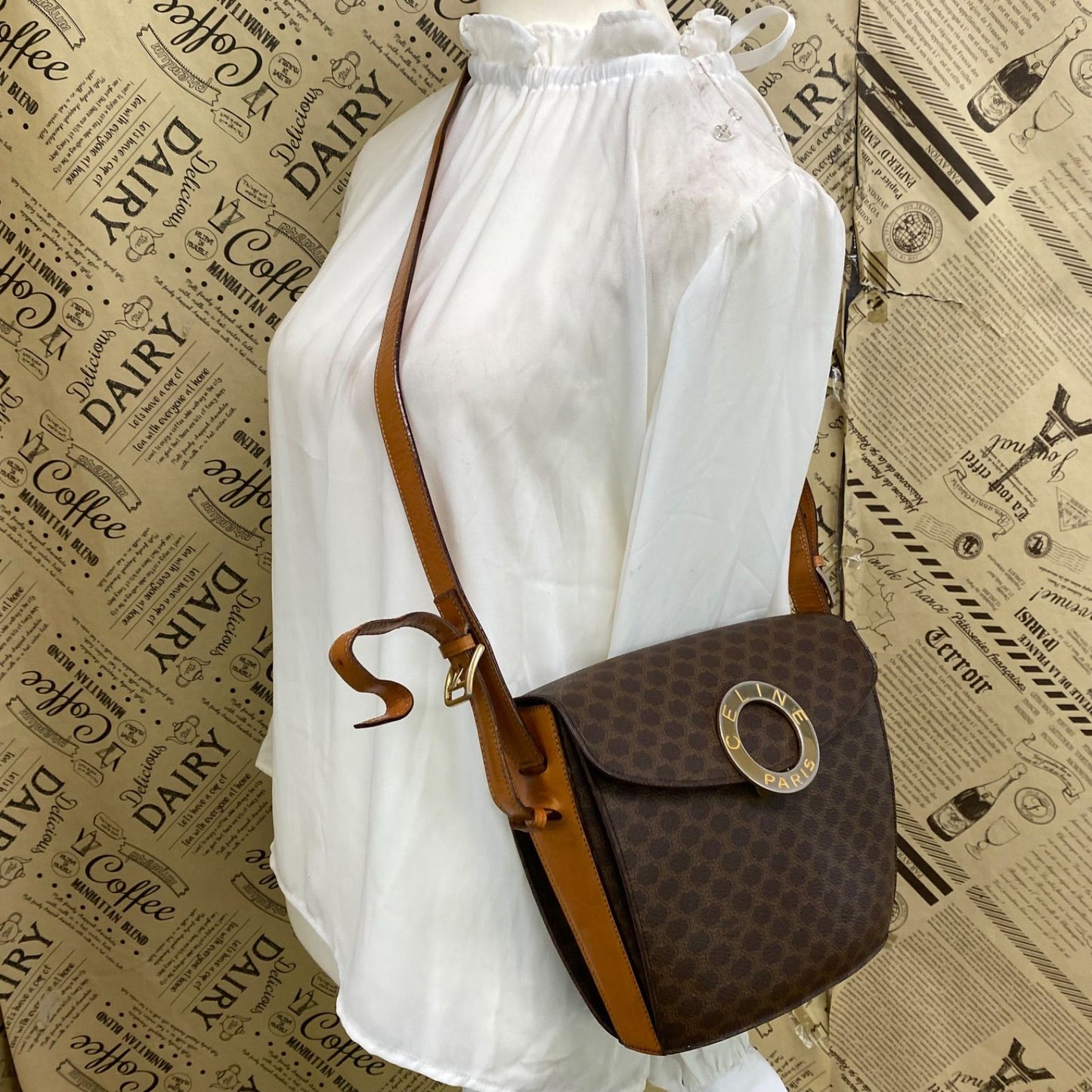Celine Shoulder Bag Pochette Macadam Circle Logo Travel — view 3