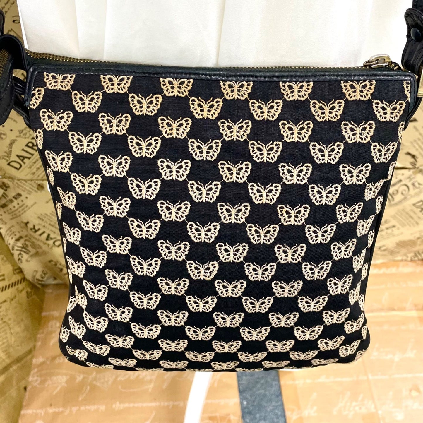 Bottega Veneta Shoulder Bag Crossbody Butterfly Travel Embroidery — view 5