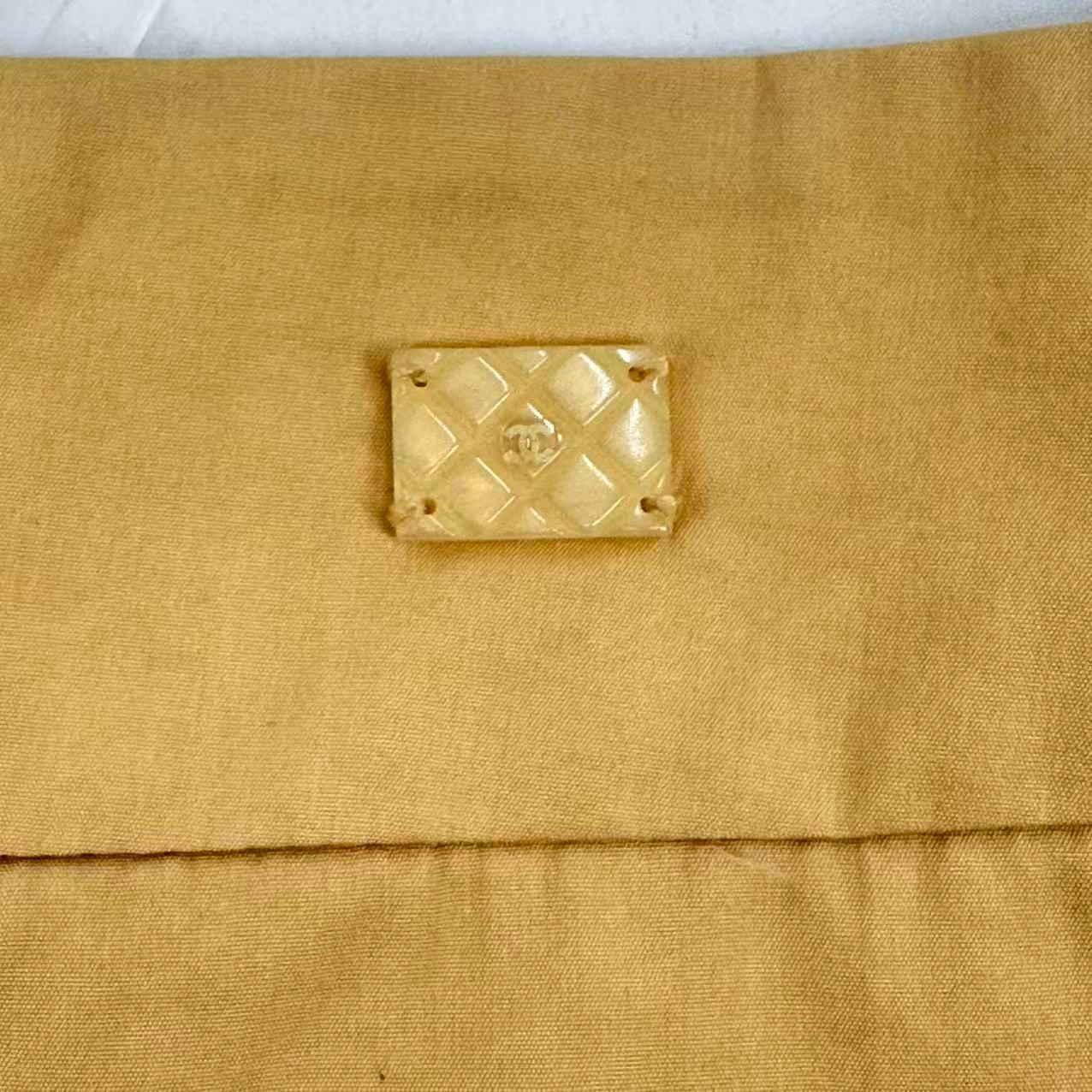 Chanel Mini Skirt Beige CC Logo 40 — view 4