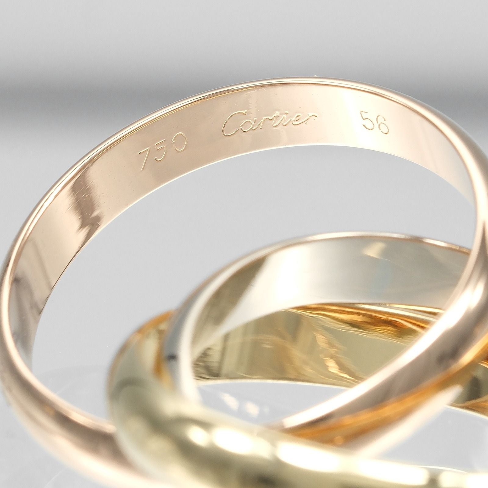 Cartier Trinity mm Band Ring — view 4