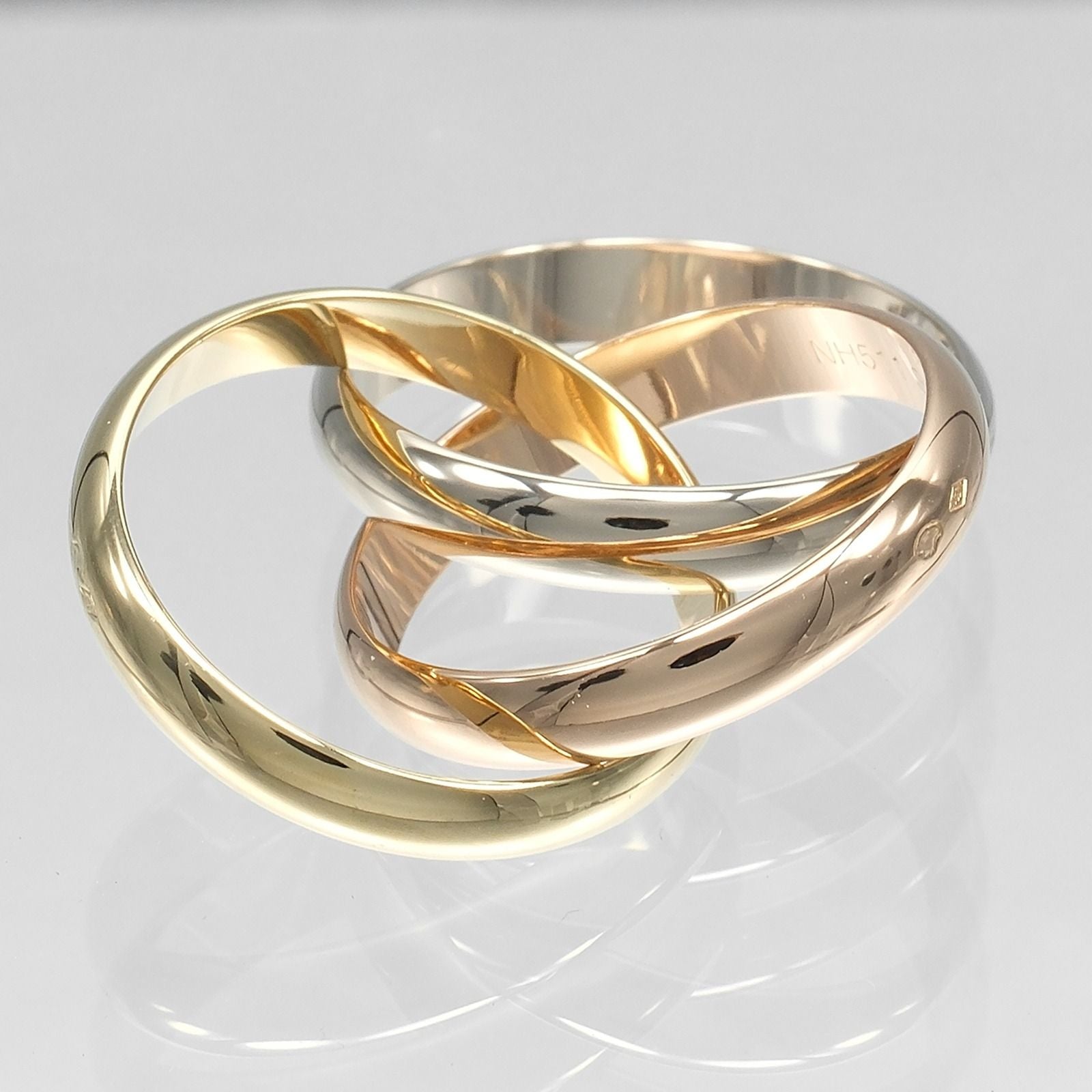 Cartier Trinity mm Band Ring — view 7