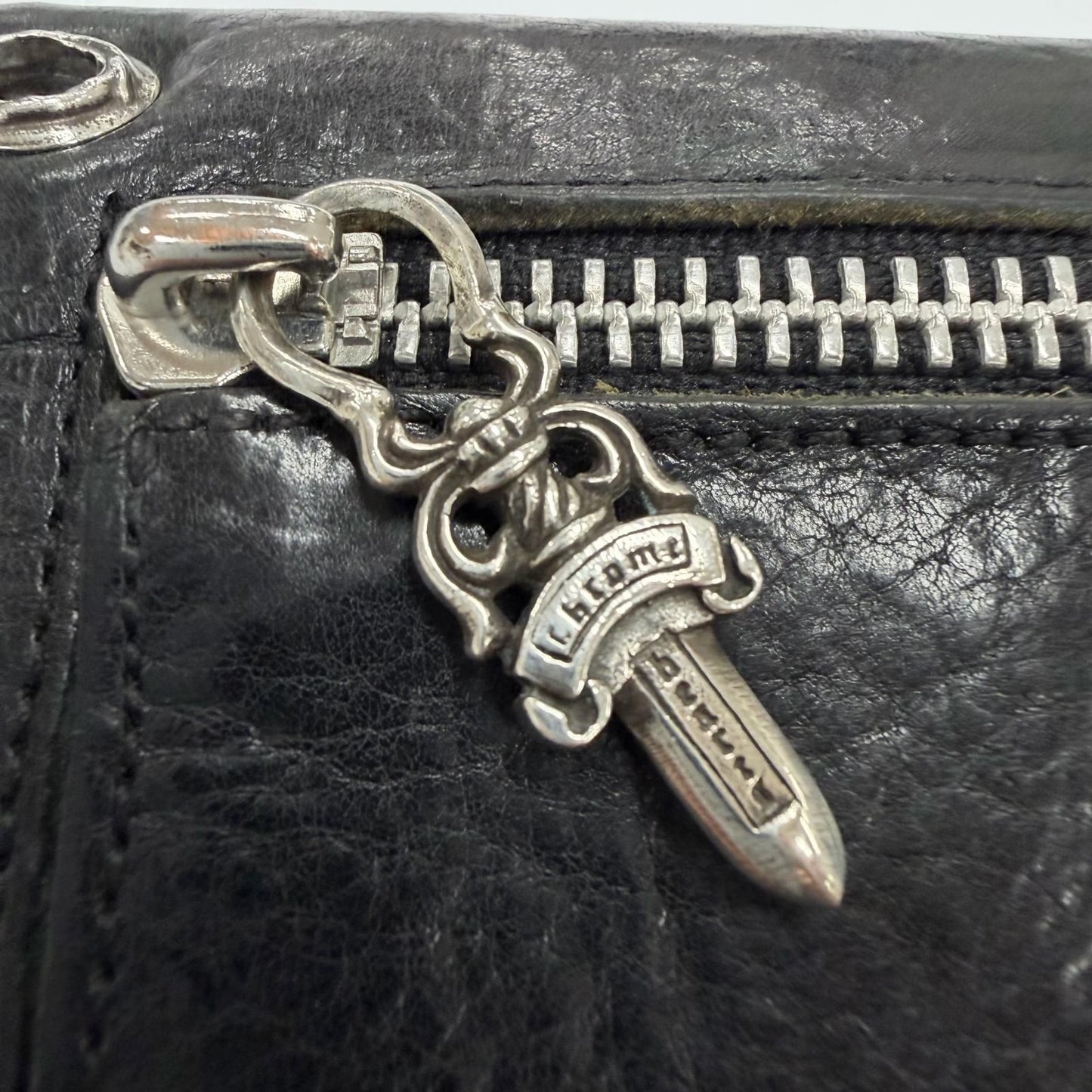 Chrome Hearts Wave BS Fluer Leather BS Flare Button Dagger Zip Wallet Bifold — view 8
