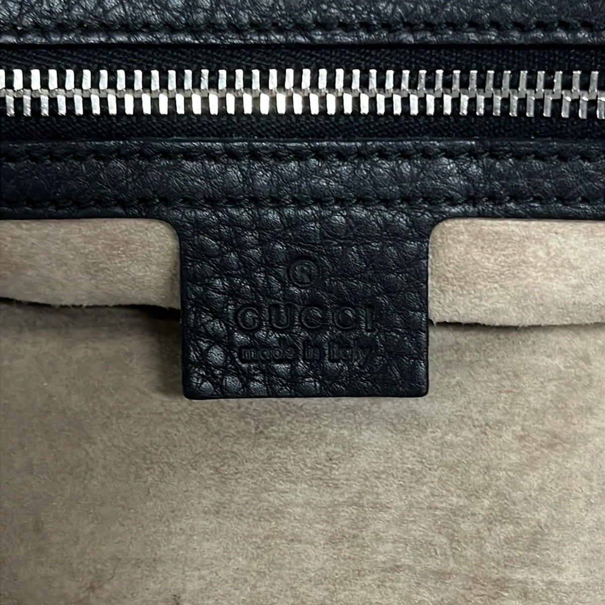 Gucci Shoulder Bag Black Detachable Strap Leather — view 9