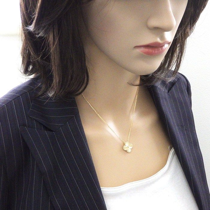 Van Cleef & Arpels Necklace Vintage Alhambra Guilloche 18k Yellow Gold Box Paper — view 7