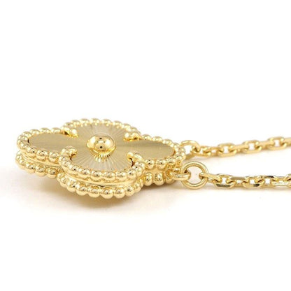 Van Cleef & Arpels Necklace Vintage Alhambra Guilloche 18k Yellow Gold Box Paper — view 2