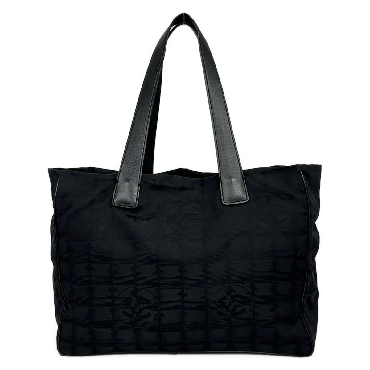 Chanel Tote New Travel Line MM Black Leather — view 3