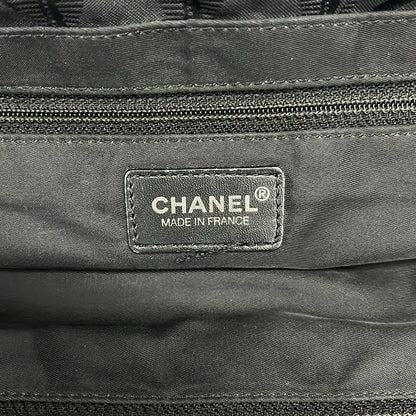 Chanel Tote New Travel Line MM Black Leather — view 9