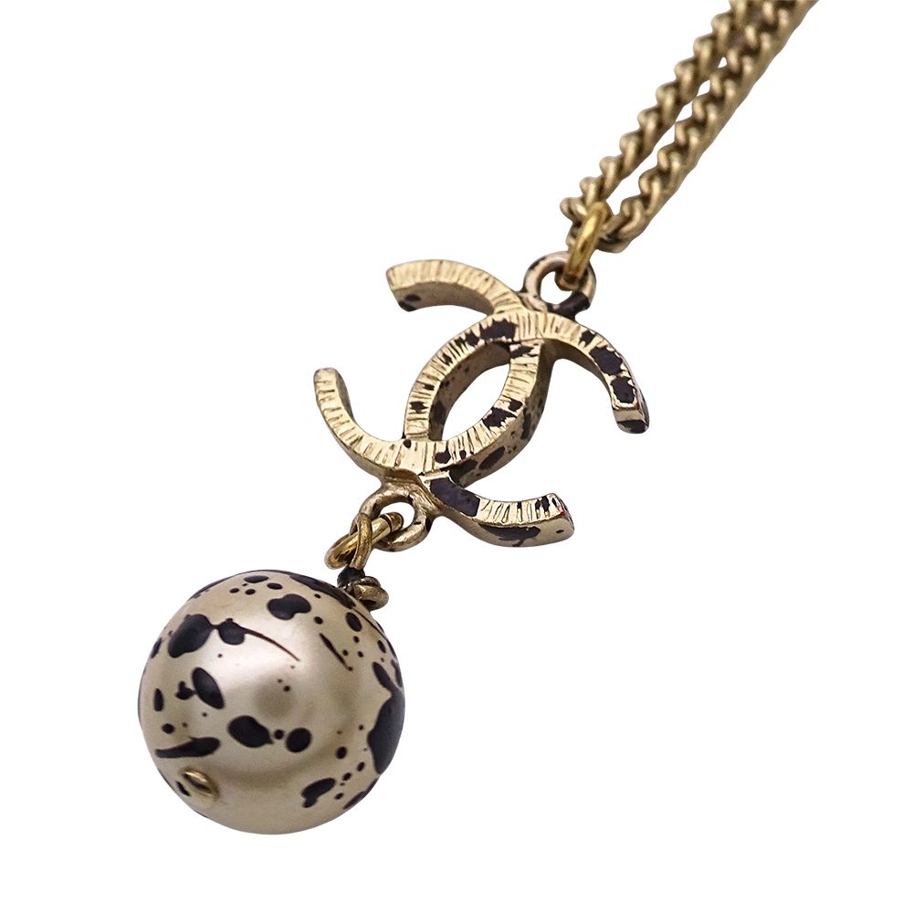 Chanel Necklace Faux Pearl Gold Black Paint CC Logo — view 6