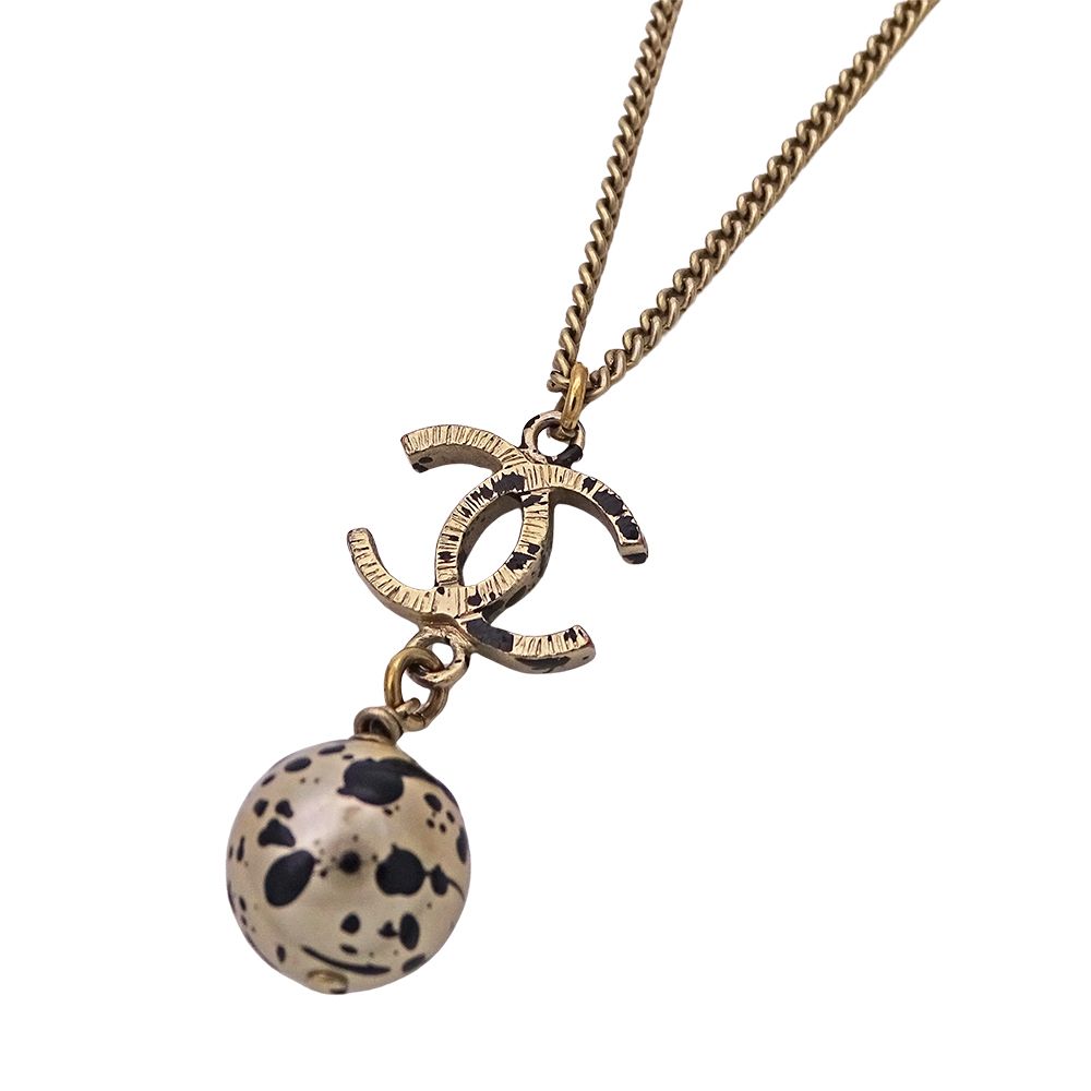 Chanel Necklace Faux Pearl Gold Black Paint CC Logo — view 2