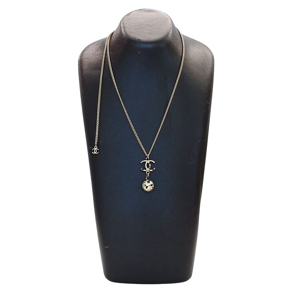 Chanel Necklace Faux Pearl Gold Black Paint CC Logo — view 7