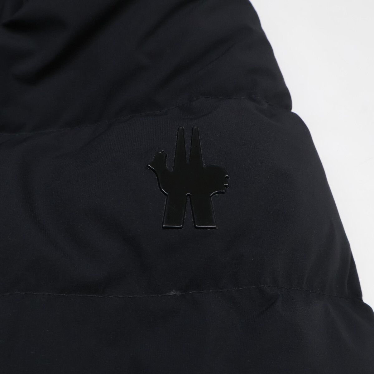 Moncler Grenoble Chessel Giubbotto Down Jacket — view 8