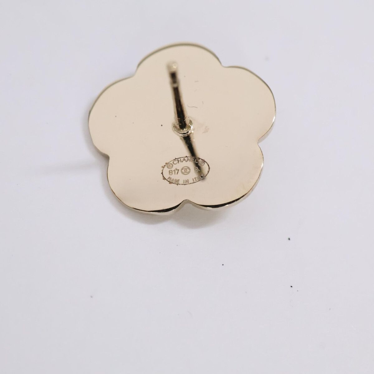 Chanel CC Logo Camellia Motif Imitation Pearl Earring — view 6