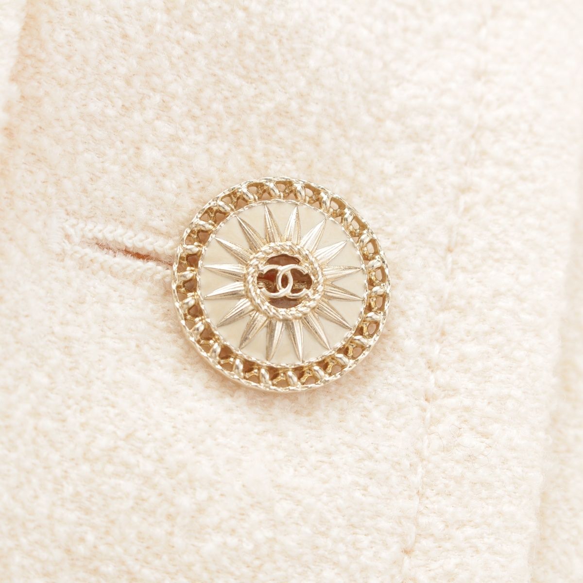 Chanel Wool Nylon CC Logo Cropped Collarless Jacket Top Ivory 34 — view 8