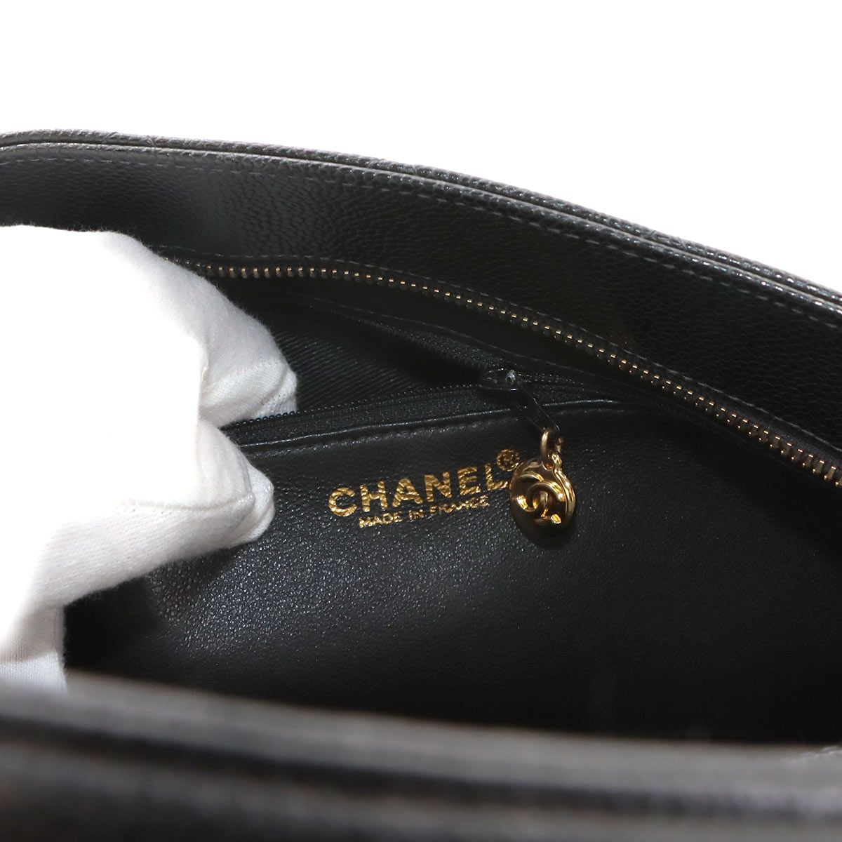 Chanel Medallion Tote Caviar Leather Black Gold Vintage — view 8