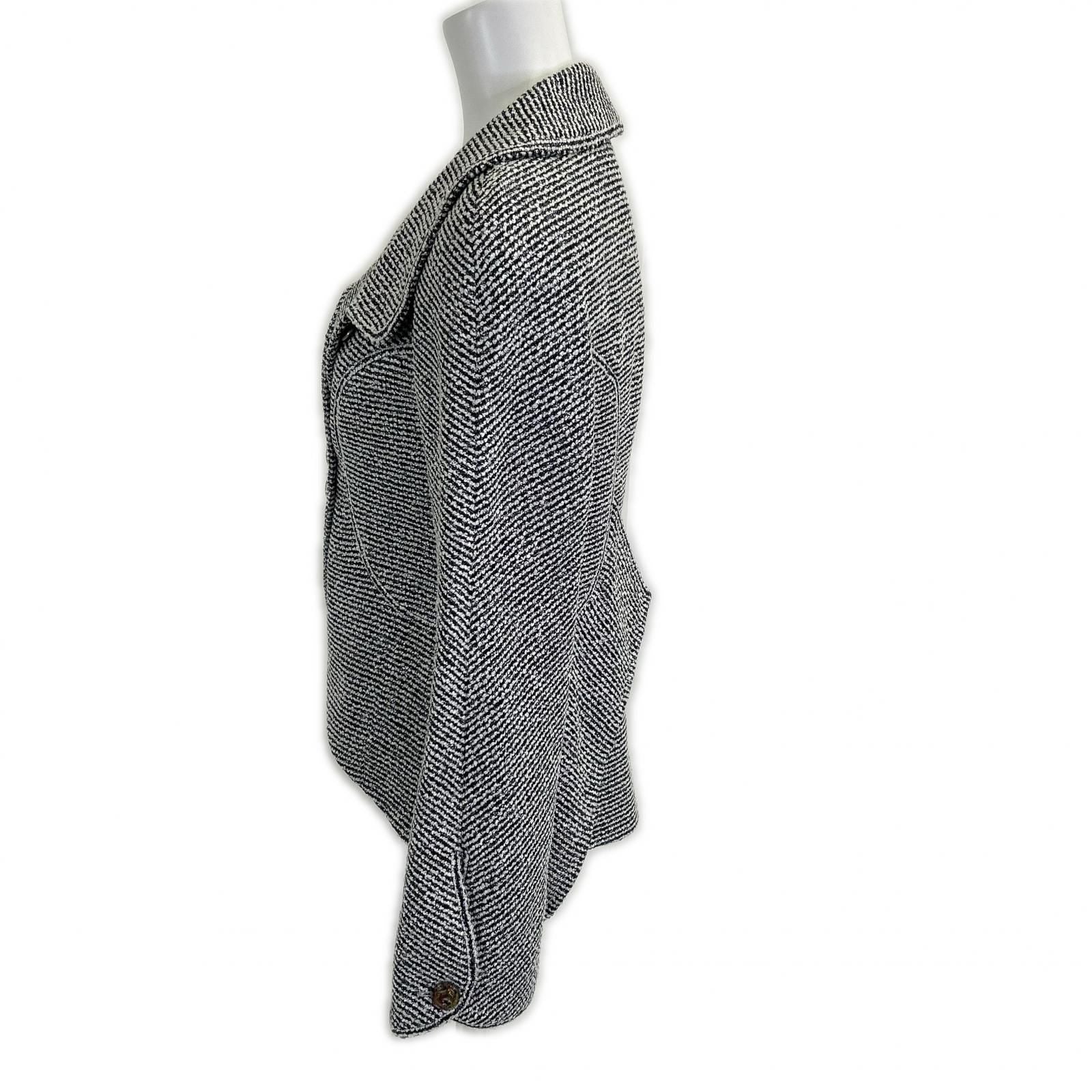 Chanel CC Logo Clear Button Silver Lamette Tweed Short 34 Jacket — view 2