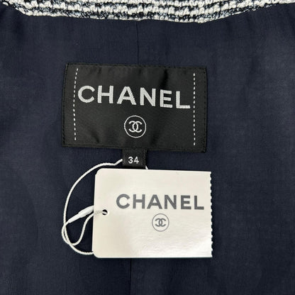 Chanel CC Logo Clear Button Silver Lamette Tweed Short 34 Jacket — view 6