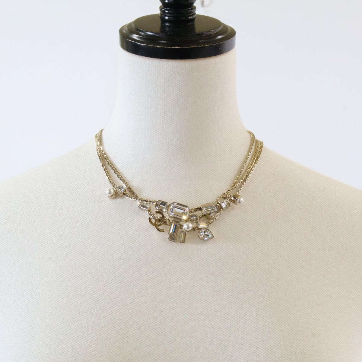 Chanel CC Logo Biju-&pearl Ribbon Choker Necklace — view 8