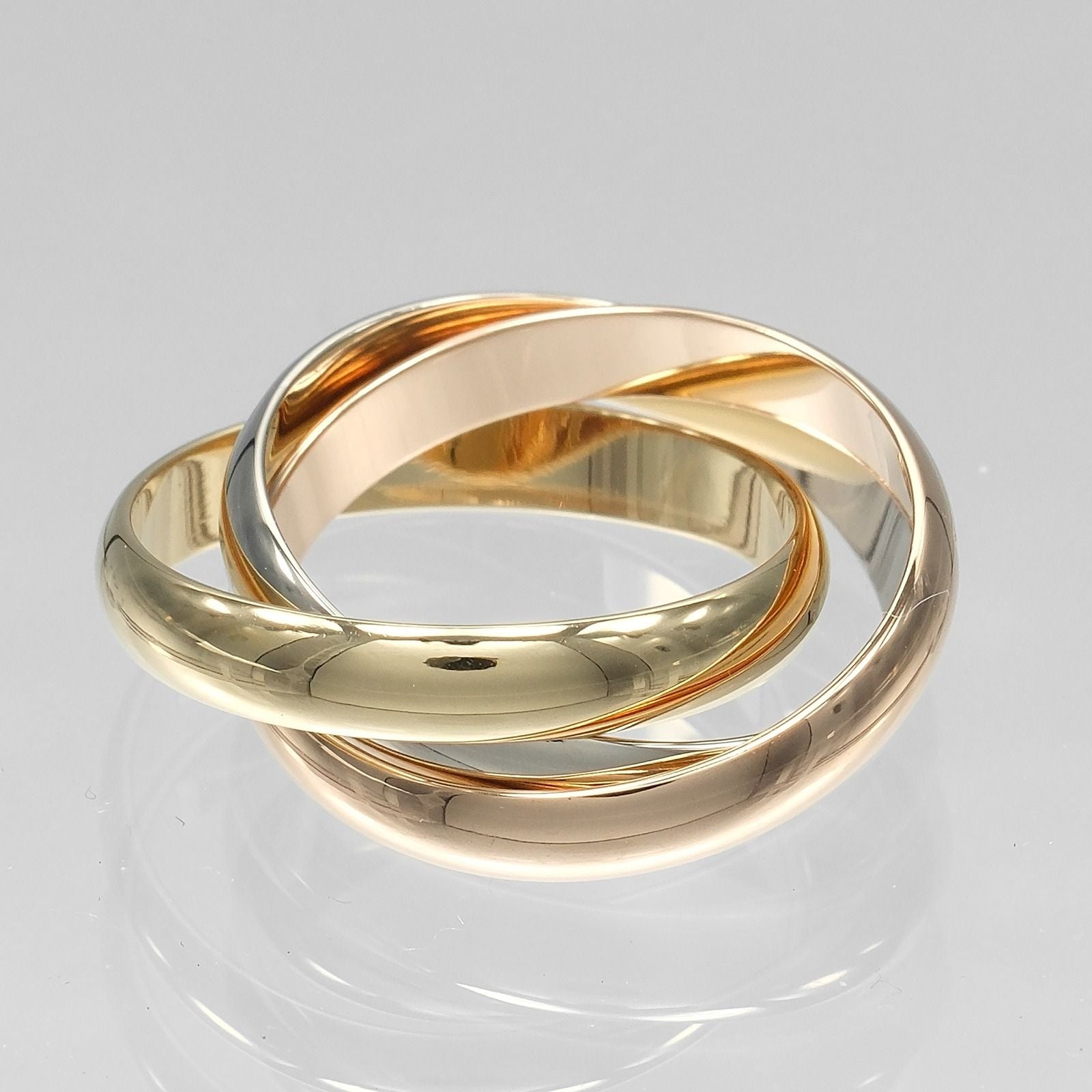 Cartier Trinity mm Band Ring — view 3