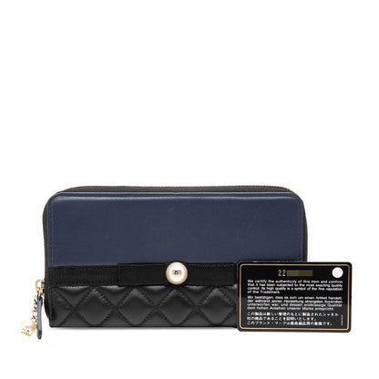 Chanel CC Logo Quilted Zip Around Wallet Black Navy Leather Faux Pearl — view 7