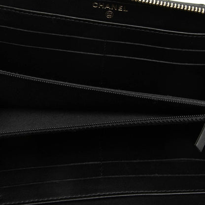 Chanel CC Logo Quilted Zip Around Wallet Black Navy Leather Faux Pearl — view 4
