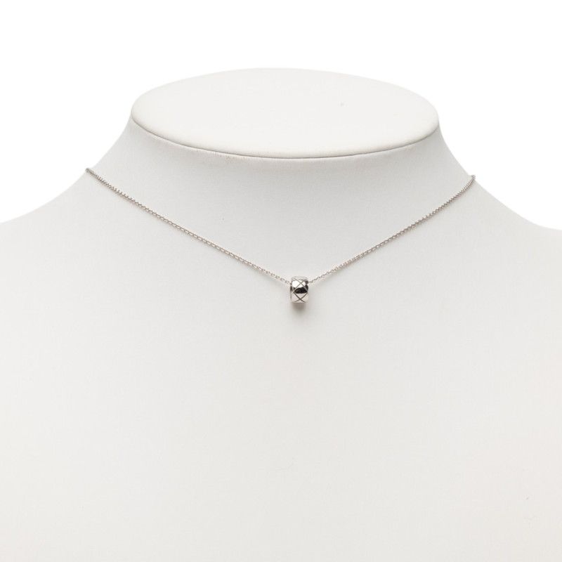 Chanel Coco Crush Quilted Necklace 18k White Gold — view 5