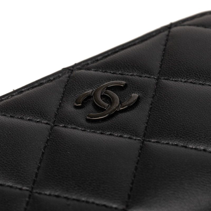 Chanel CC Logo Quilted Card Case Black Lambskin — view 7