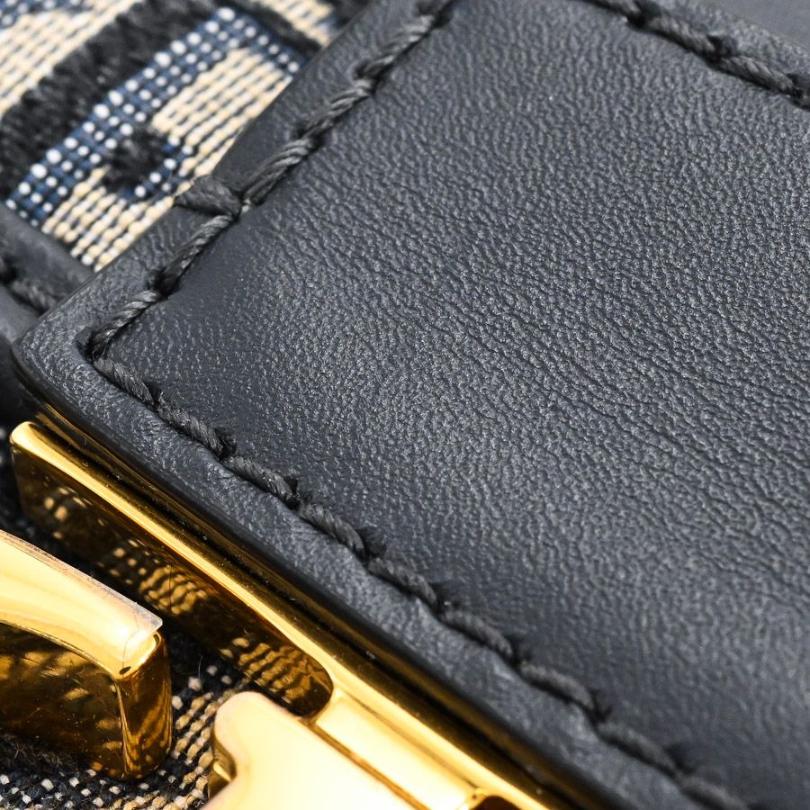 Dior Shoulder Bag 30 Montaigne — view 7