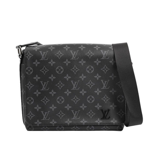 Louis Vuitton Shoulder Bag District