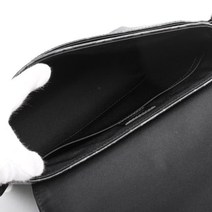 Louis Vuitton Shoulder Bag District — view 4