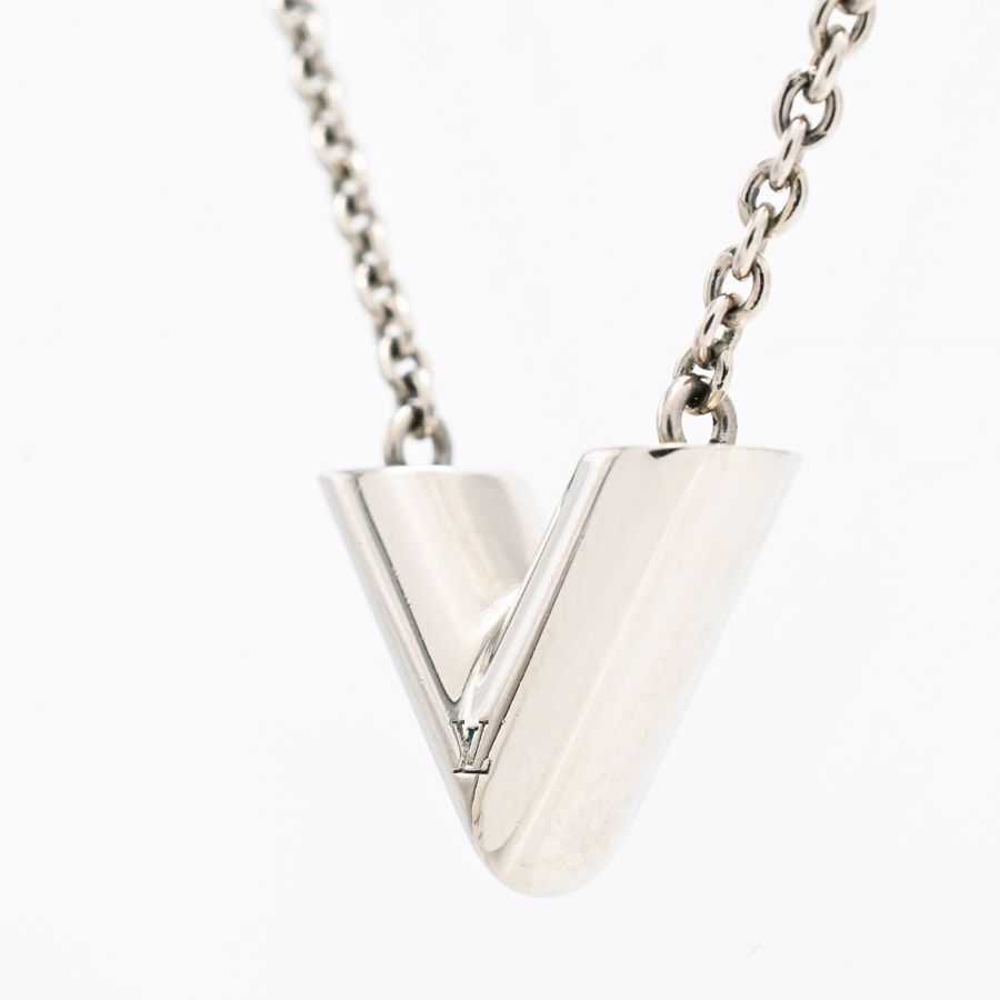 Louis Vuitton Necklace Essential — view 2