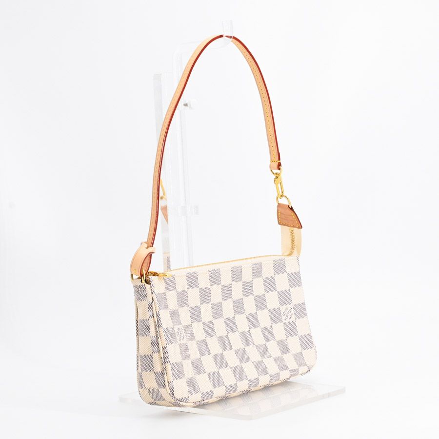Louis Vuitton Handbag Pochette — view 2