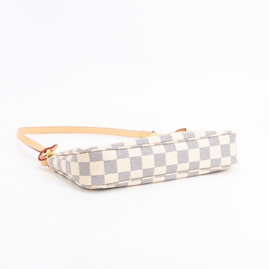 Louis Vuitton Handbag Pochette — view 5