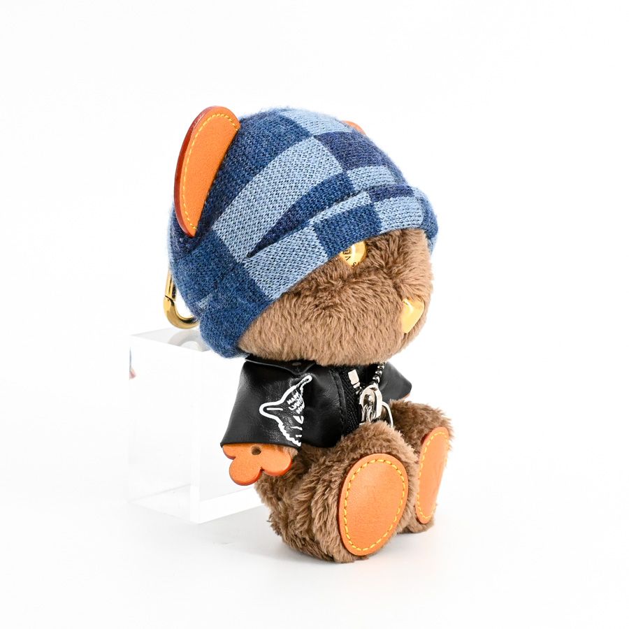Louis Vuitton Charm LV Bear Keychain — view 2