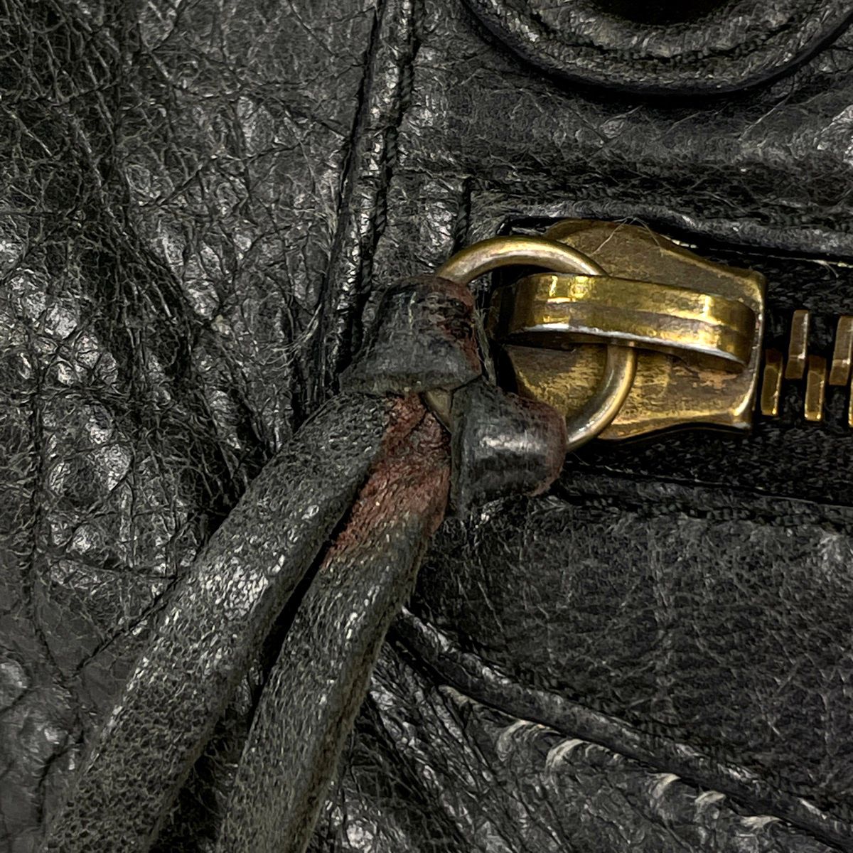Balenciaga the First Handbag Leather Black — view 5