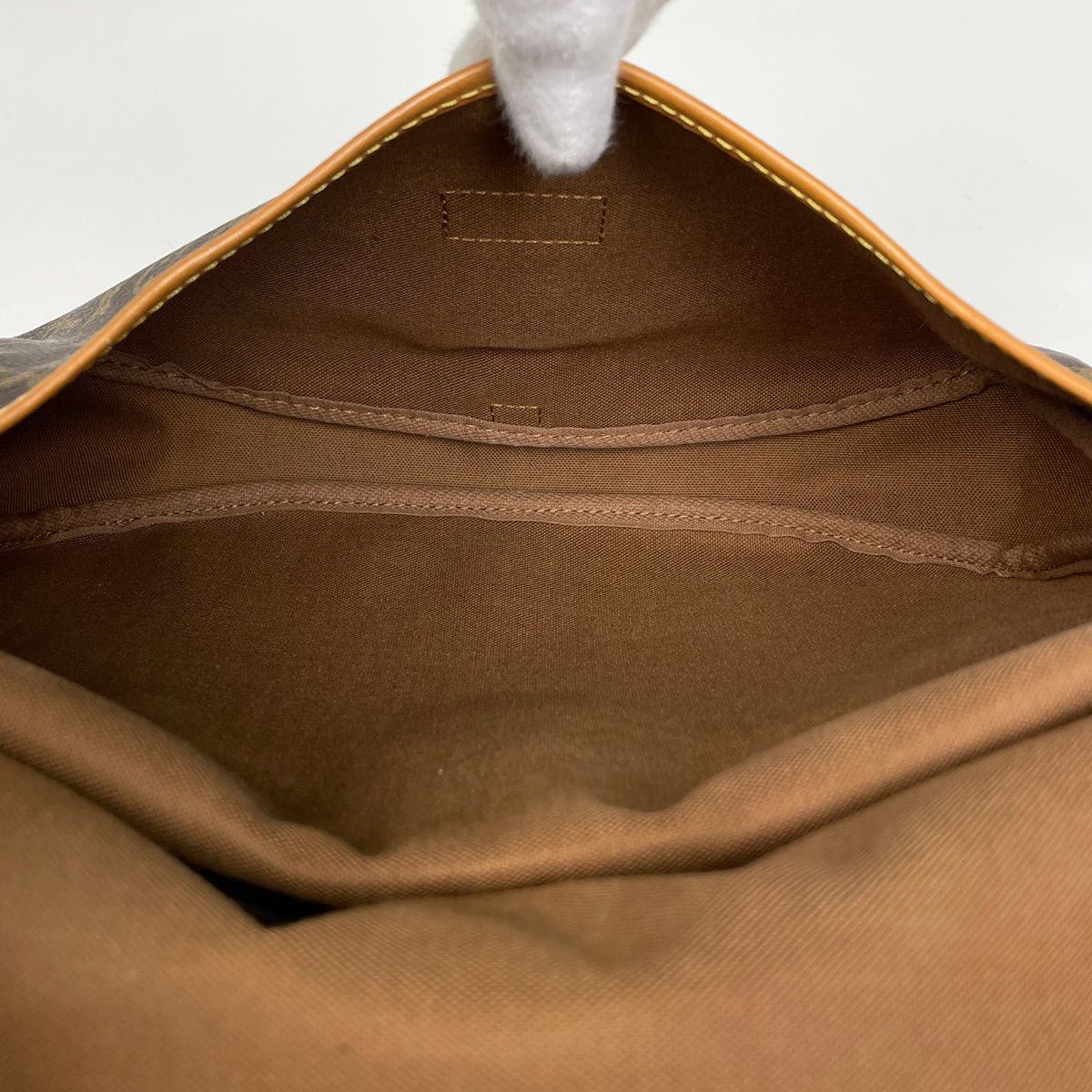 Louis Vuitton Saumur 30 Crossbody Shoulder Bag Monogram Brown — view 9