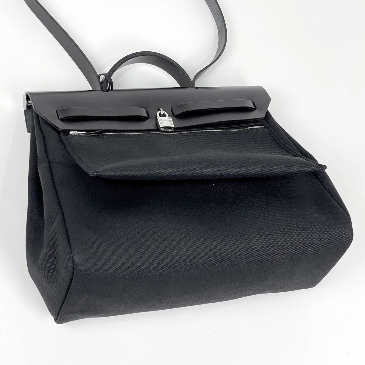 Hermes Herbag Zip MM 2-Way Handbag Toile Officier Black — view 2