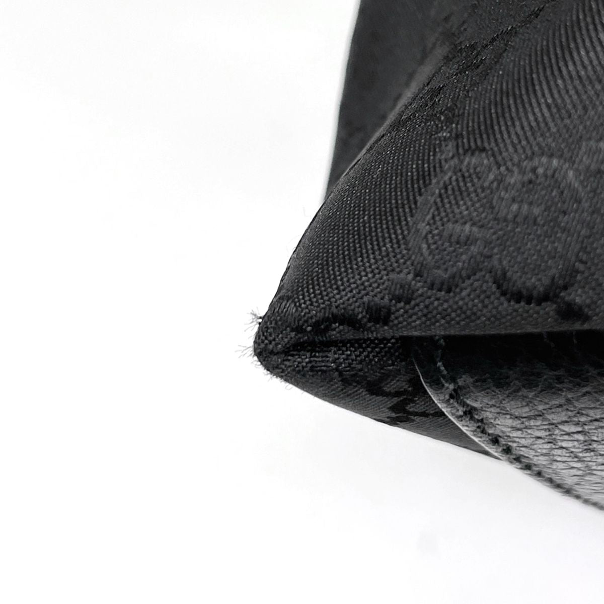 Gucci GG Pattern Shoulder Bag Nylon Black — view 3
