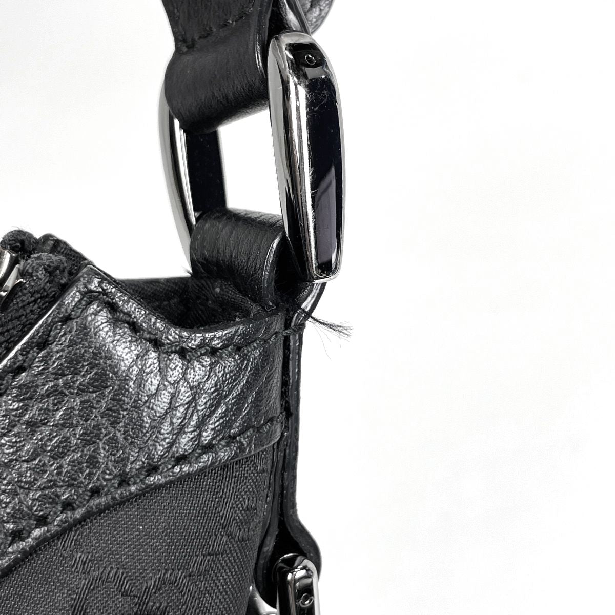 Gucci GG Pattern Shoulder Bag Nylon Black — view 4